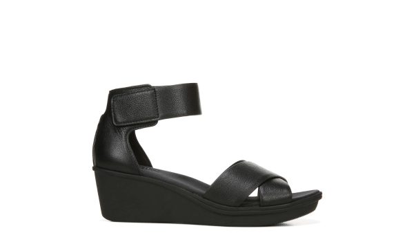 61OQHBVOylL.jpg Women's Riviera Sandal