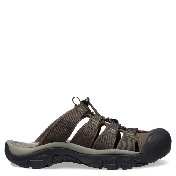 61cEG3GhVnL.jpg Men's Newport Closed Toe Slip on Slide Sandals