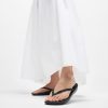 iQushion Ergonomic Flip-Flops