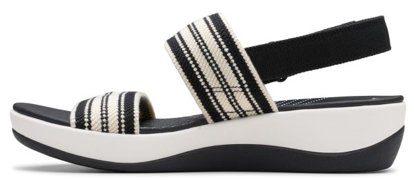 71MFWHXJyJL.jpg Women's Arla Stroll Flat Sandal
