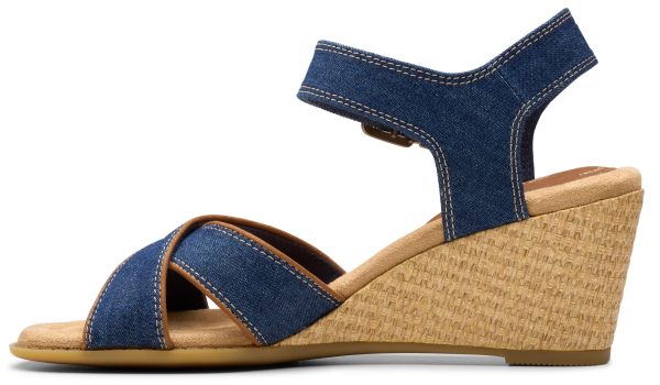 81V3I0UXR6L.jpg Women's Emmalae Iris Heeled Sandal
