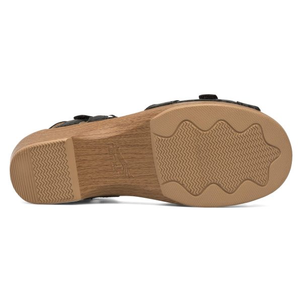 81if5609TNL.jpg Women's Season Sandal